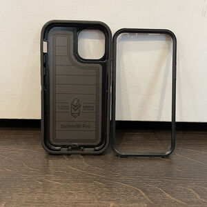 OTTERBOX Defender Pro Series Case for iPhone 12 - Black